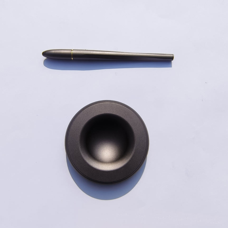 Wholesale Custom Logo Magnetic Levitation Office Floating Pen Self Stand Hover Pen High Quality Magnet Levitating Pen With Stand