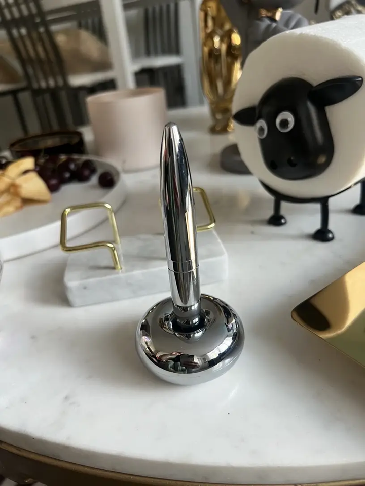 1 Set Desktop Creative Magnetic Levitation Round Ballpoint Pen ,Metal Round Ballpoint Pen, Magnetic Metal Pen