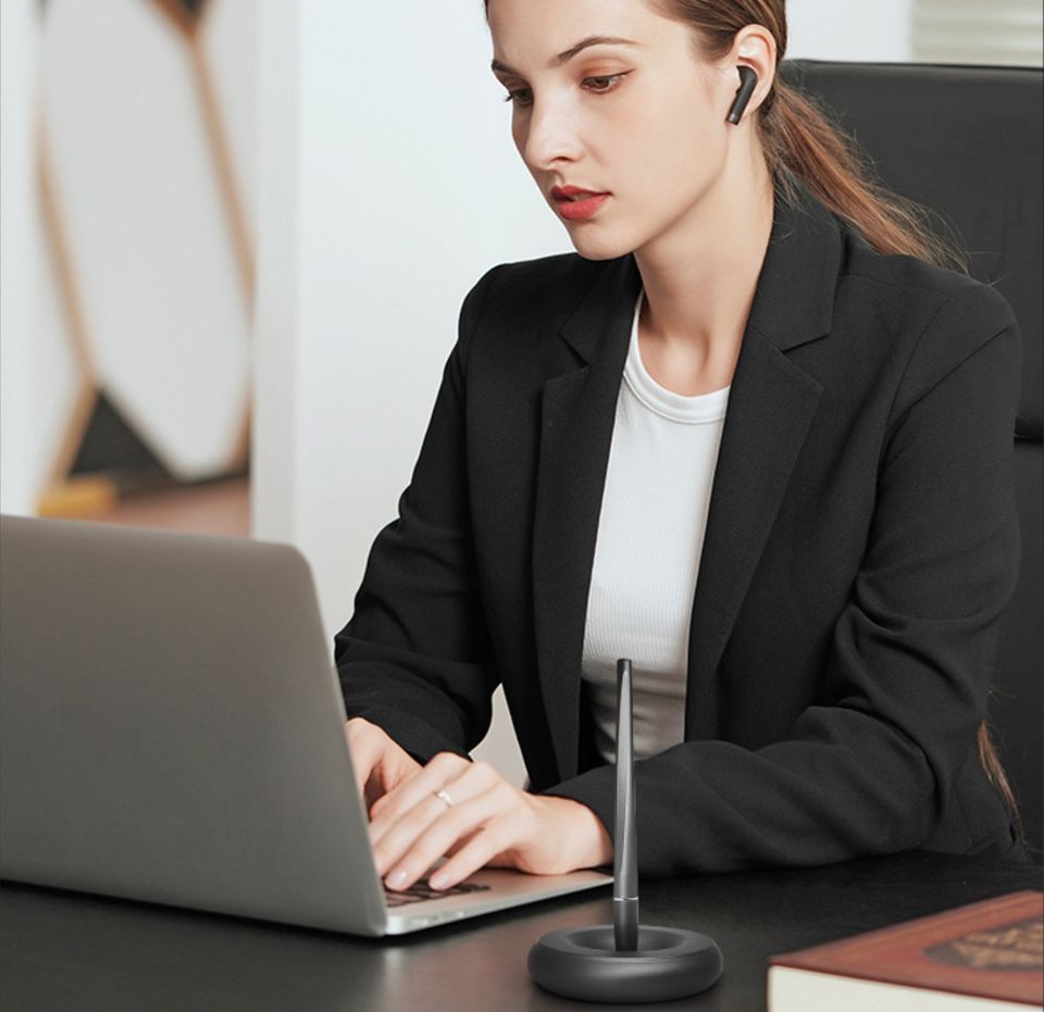 Wholesale Custom Logo Magnetic Levitation Office Floating Pen Self Stand Hover Pen High Quality Magnet Levitating Pen With Stand